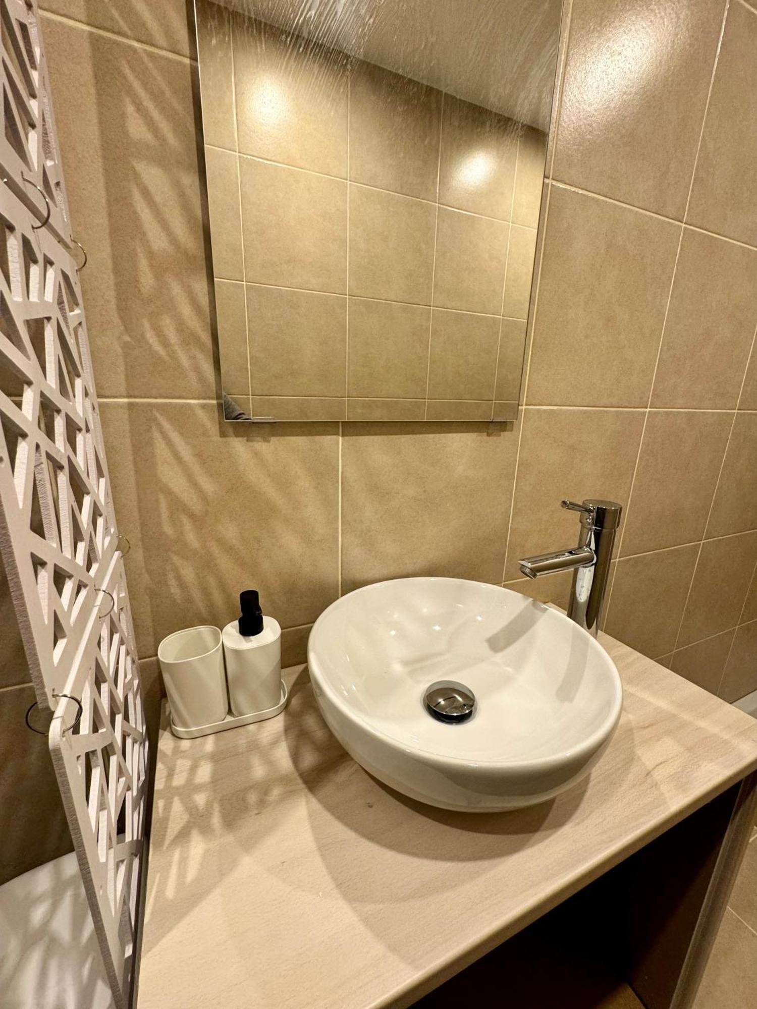 Appartement Lumineux Et Renove Pres De Montmartre "Amelie" Paris Eksteriør billede